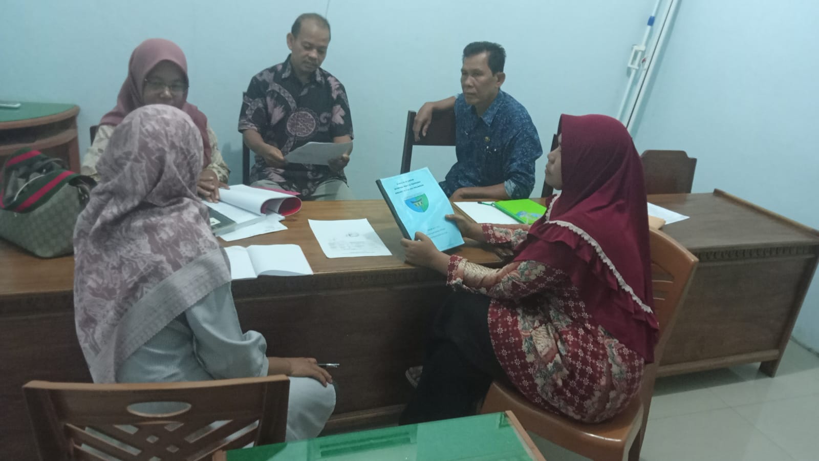 Kasi PMP Ranah Pesisir Lakukan Tinjauan BUMNAG Nagari Koto VIII Pelangai